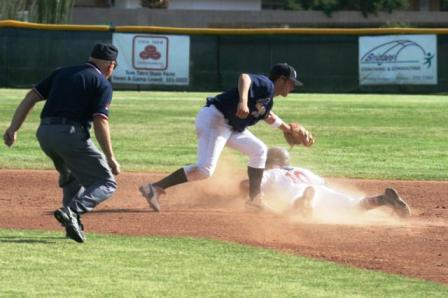 base ump right on the play